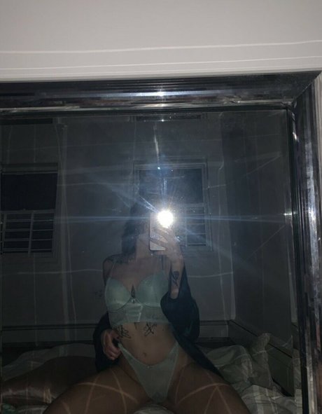 kambiiiii art star photos