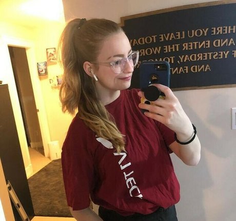 SuopOnTwitch pretty model gallery