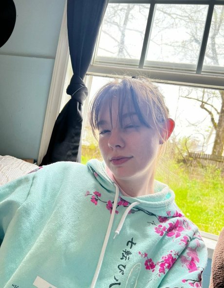 Sativa Skies naked actress images