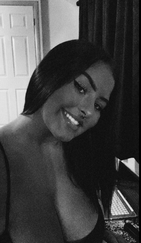 Jaley S pornographic model pictures