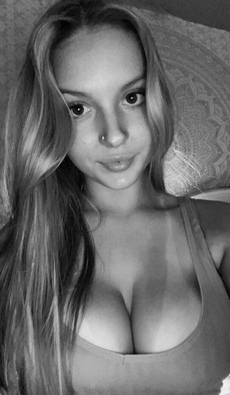 Lilly A star sexy pics