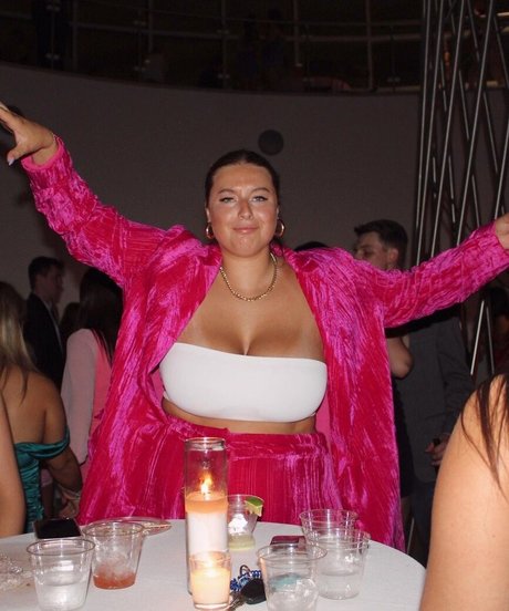 Erin Moore model adult pictures