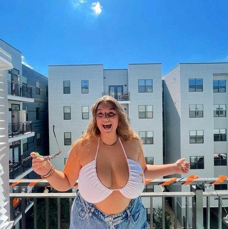 Erin Moore hot actress photo