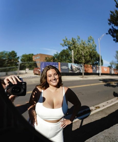 Erin Moore nice model archive