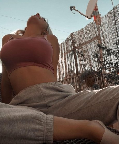 Anna Romero top star galleries