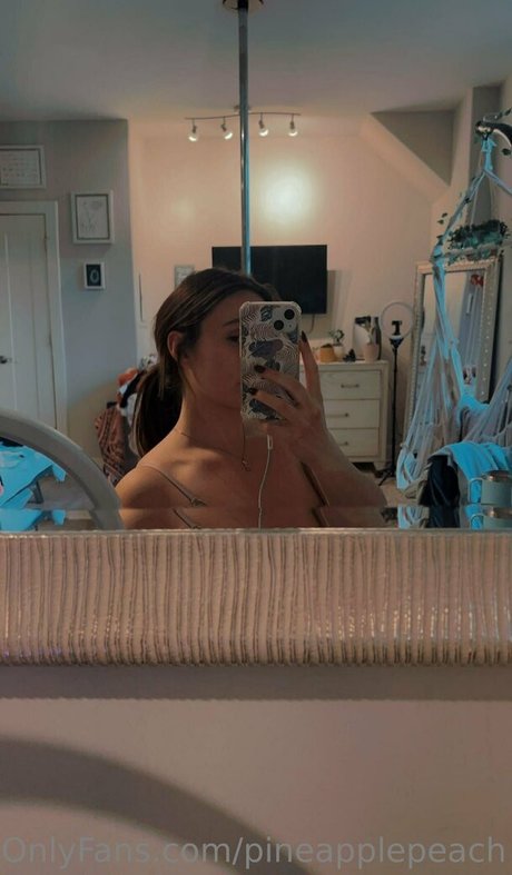 pineapplepeach top star image