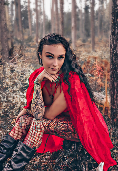 scarletsummerx art model img