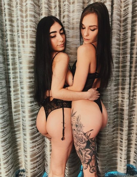 scarletsummerx nude model galleries