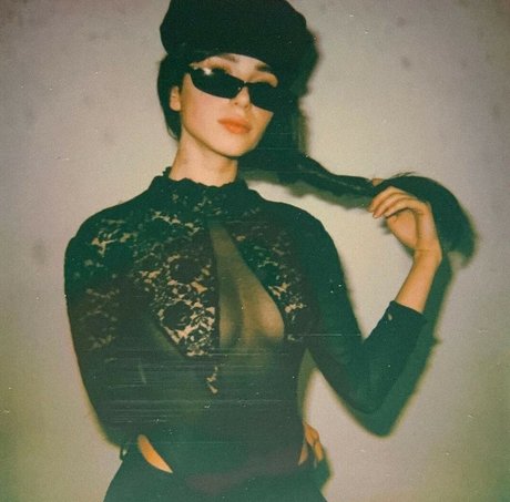 Poqssi model pornographic picture