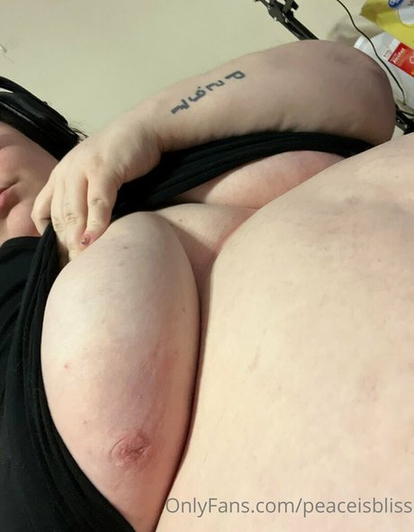 peaceisbliss sex pornstar photo