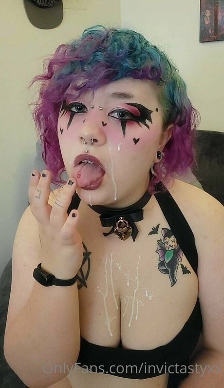 invictastyxx model hot img