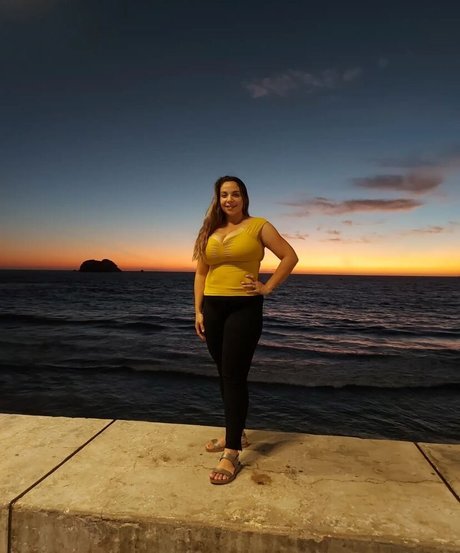 Lucero art model pic