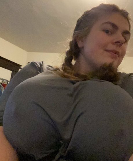 Summie hd model image