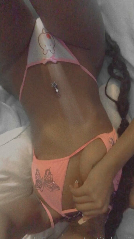 petitchepii pornstar hd photos