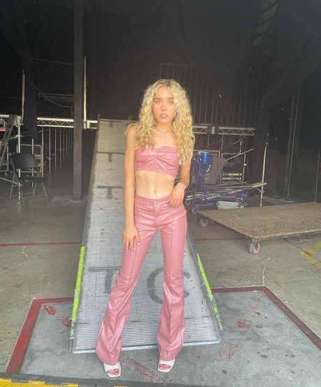 Jenna Davis pornographic actress gallery