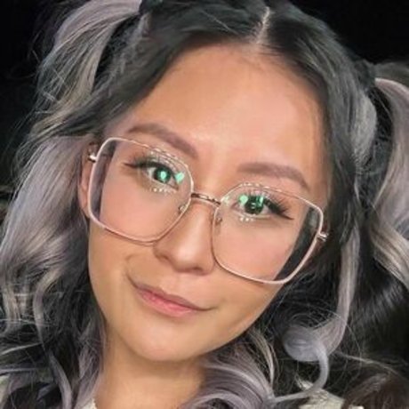 Yinsu Collins model art gallery