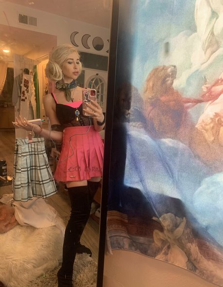 modeljenn star naked pic