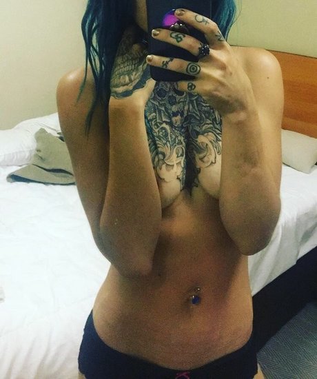 Jessica Monchouchou art star galleries