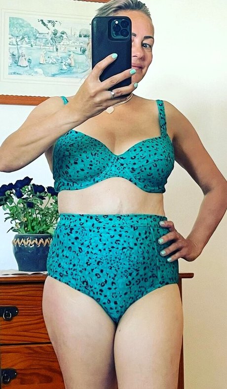 Sarah Cawood model exclusive gallery