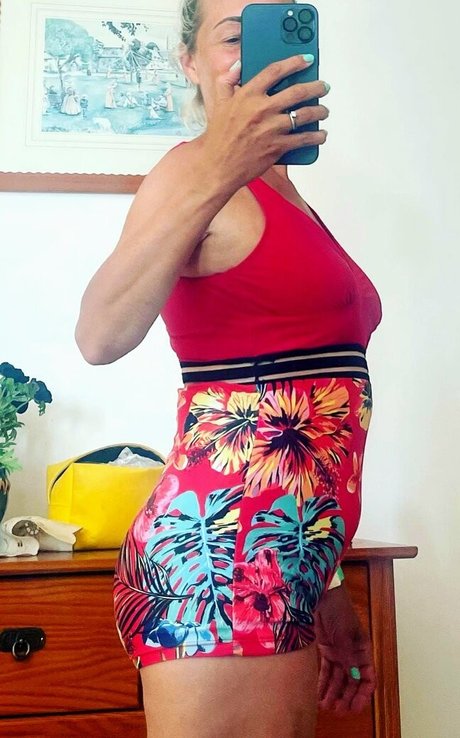 Sarah Cawood perfect model pictures