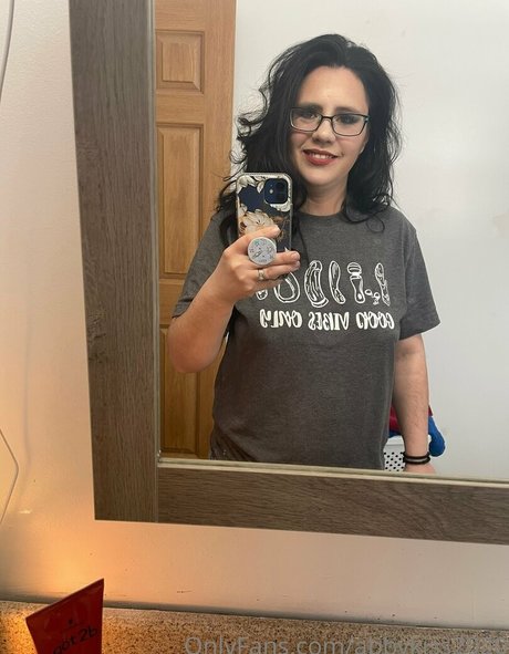 abbykiss2020 porn model image