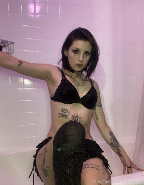 alienslush sexy model archive