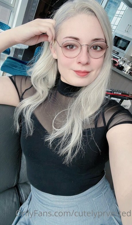 cutelyprverted nudes star pic