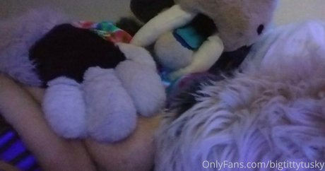 bigtittytusky nude pornstar photos