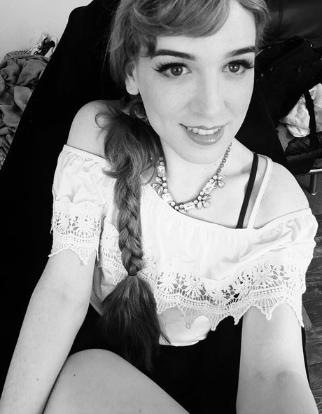 ericacherry free model photo