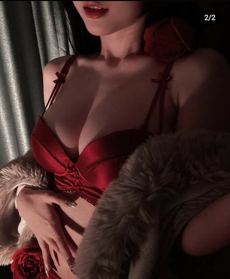 Naughtyjolie model sexy gallery