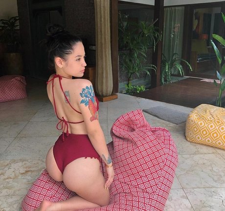 Queenbabe model hot gallery