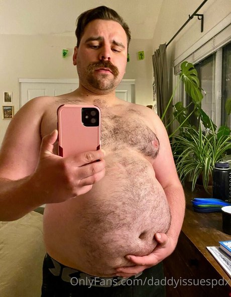 daddyissuespdx naked pornstar img