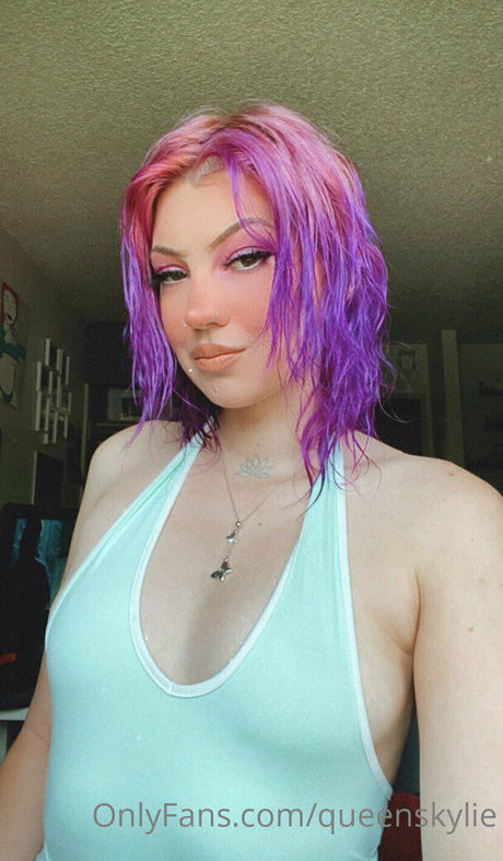 queenskylie beautiful star archive