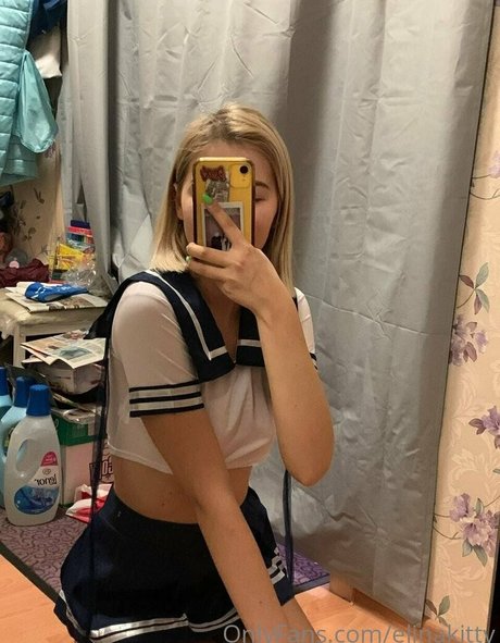 elinakitty porn actress gallery