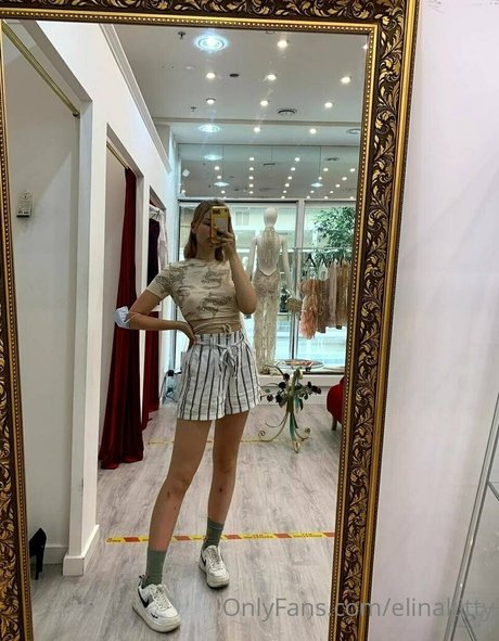 elinakitty nudes star images