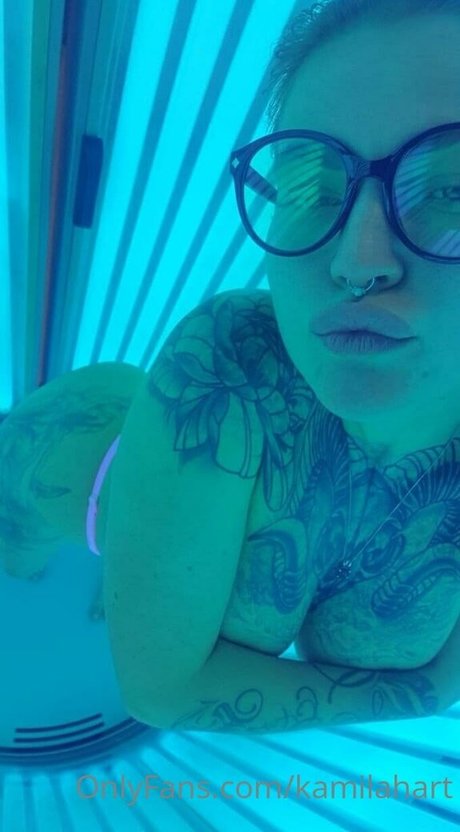 kamilahart model nude pics