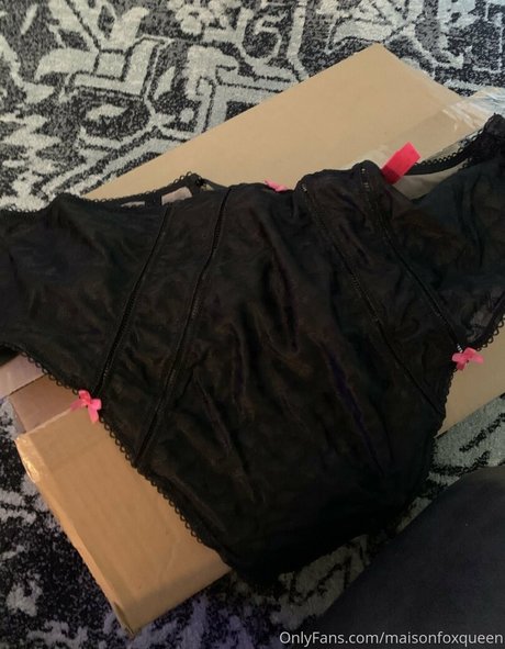 maisonfoxqueen model xxx pic