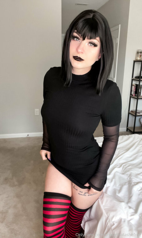 shakethatashefree naked actress gallery