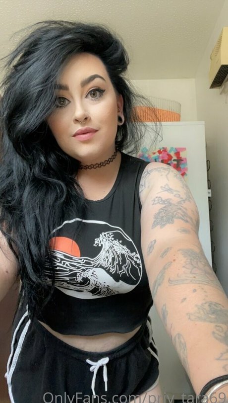 priv tara69 naked actress archive