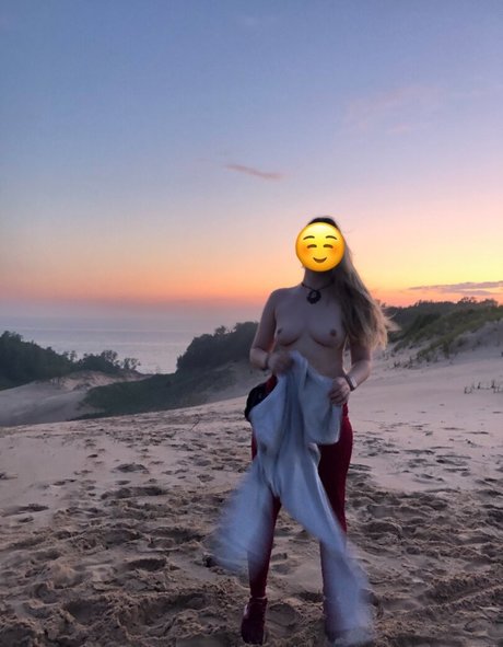 breedthro nude actress photos