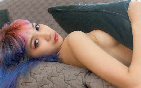 Zareen Quilop star sexy gallery