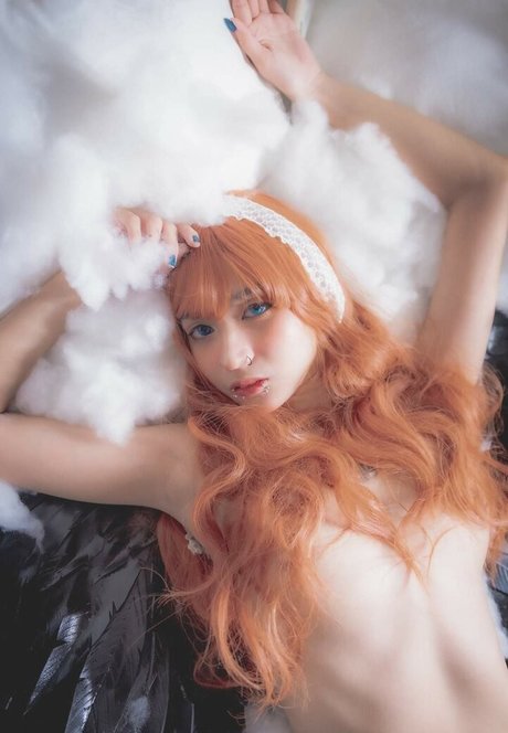 Zareen Quilop sexy model picture