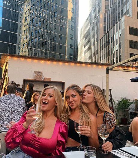 Taylor Z pornstar hot pictures