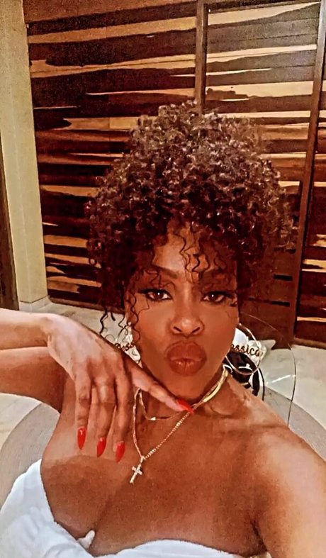 Niecy Nash art actress archive