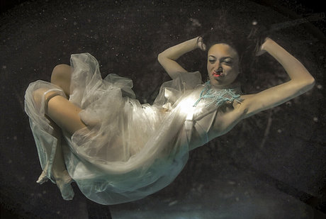 Ilgin Utin erotic actress pics