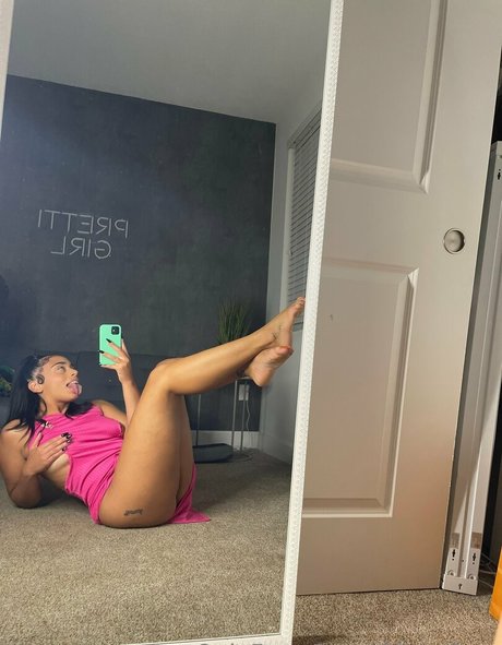 PrettiGiirls nudes pornstar pictures