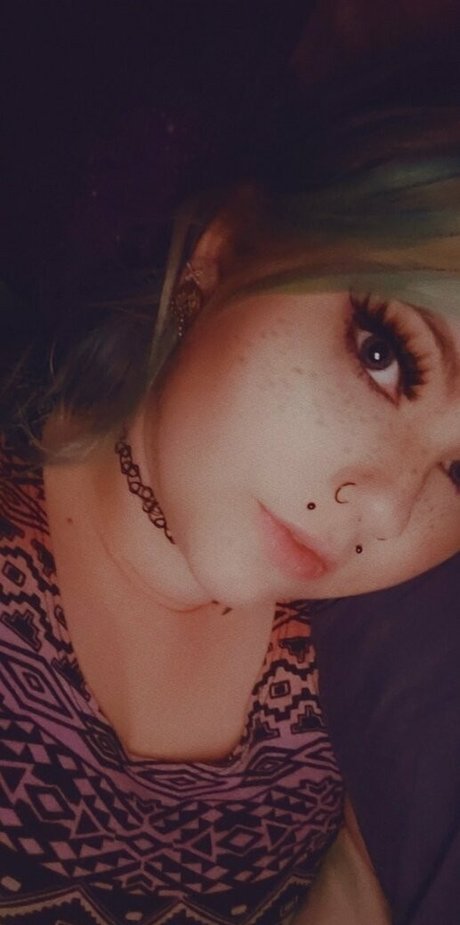 nikkimonstrosity pornstar erotic photos