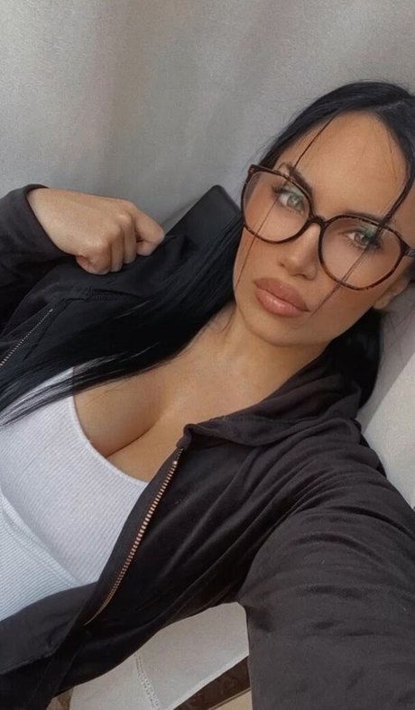 dhmhtra katee model sexy archive