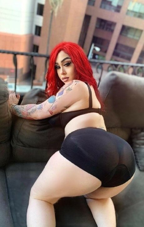 Roxy Bugatti perfect actress picture