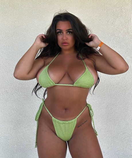 Nikiamarshalll star adult gallery